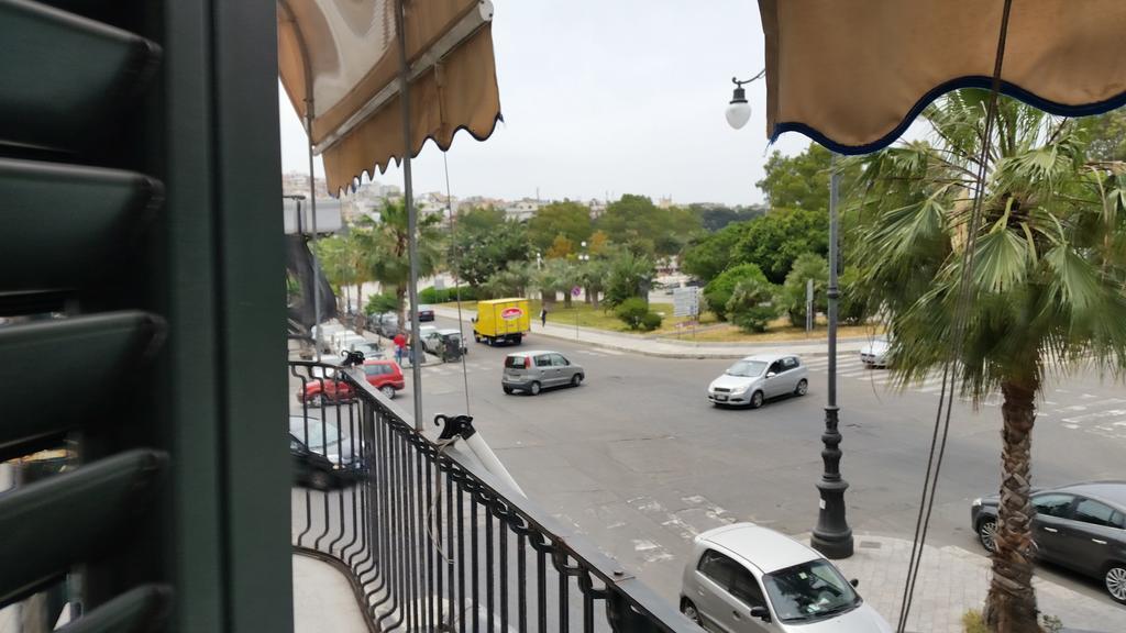 레조디칼라브리아 Il Balcone Sullo Stretto B&B 외부 사진