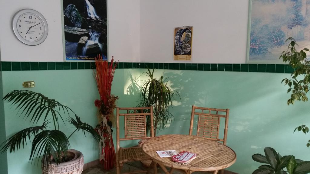 레조디칼라브리아 Il Balcone Sullo Stretto B&B 외부 사진